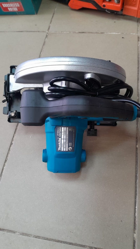 Циркулярная пила MAKITA