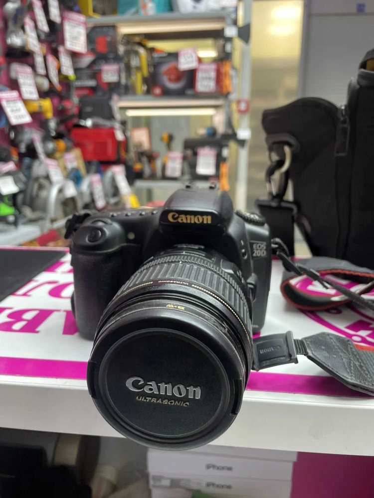 Фотоаппарат Canon 20d