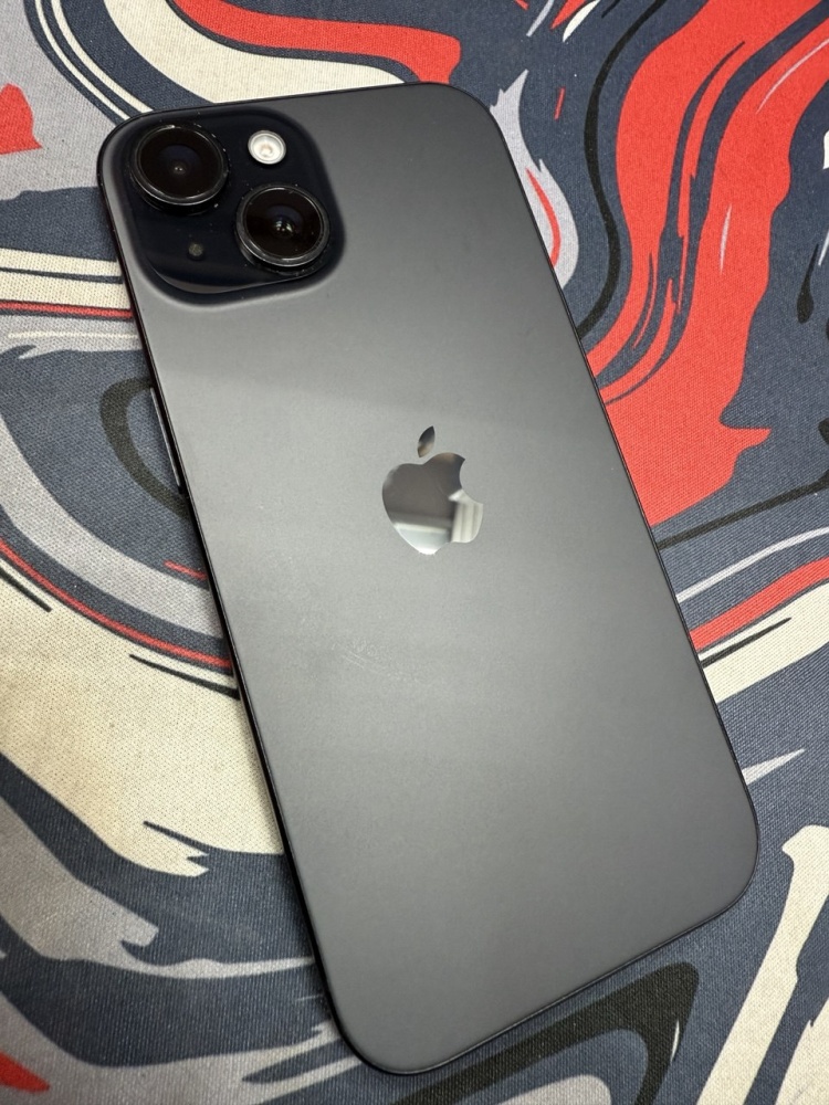 Смартфон iPhone 15 128гб