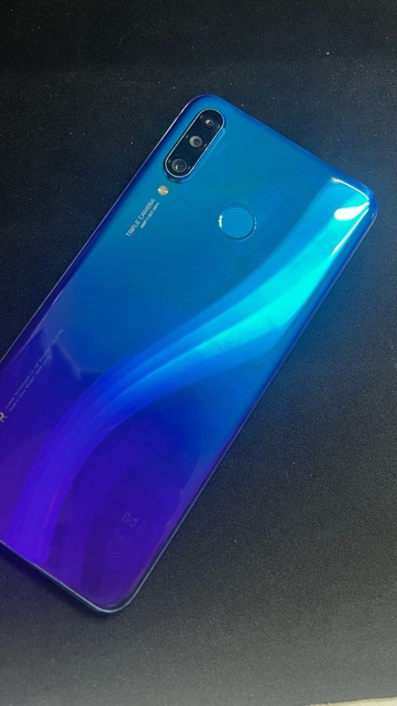 Смартфон Honor 20 Lite 4/128