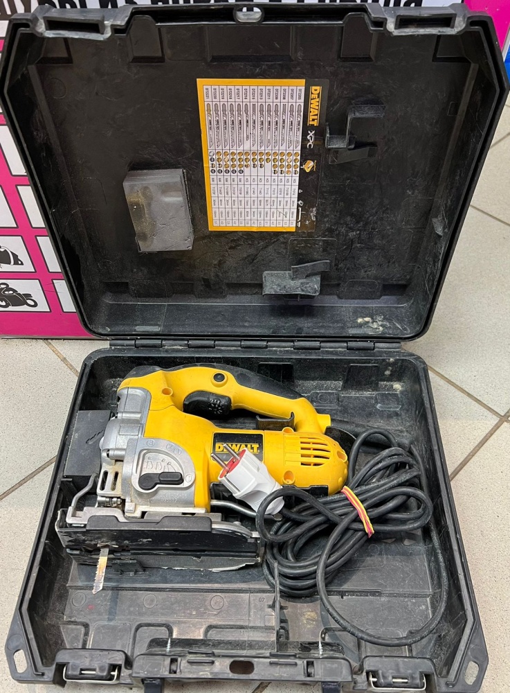 Лобзик Dewalt DW331K