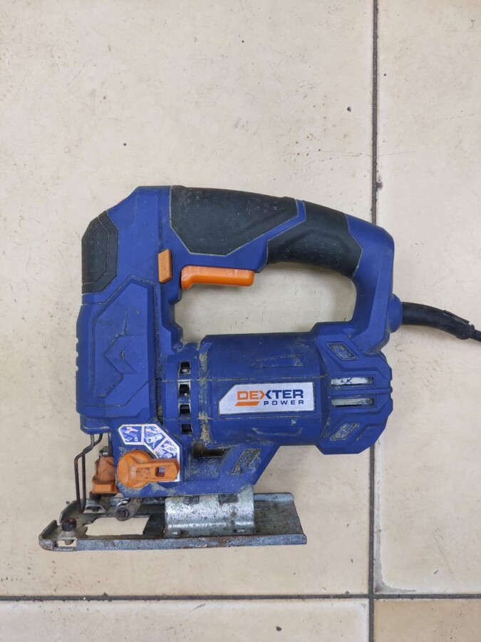 Лобзик Dexter nc600js