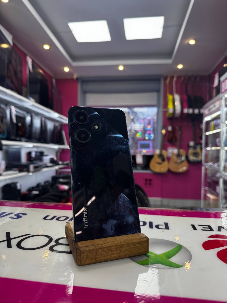 Мобильный телефон Infinix Hot 30i 8/128