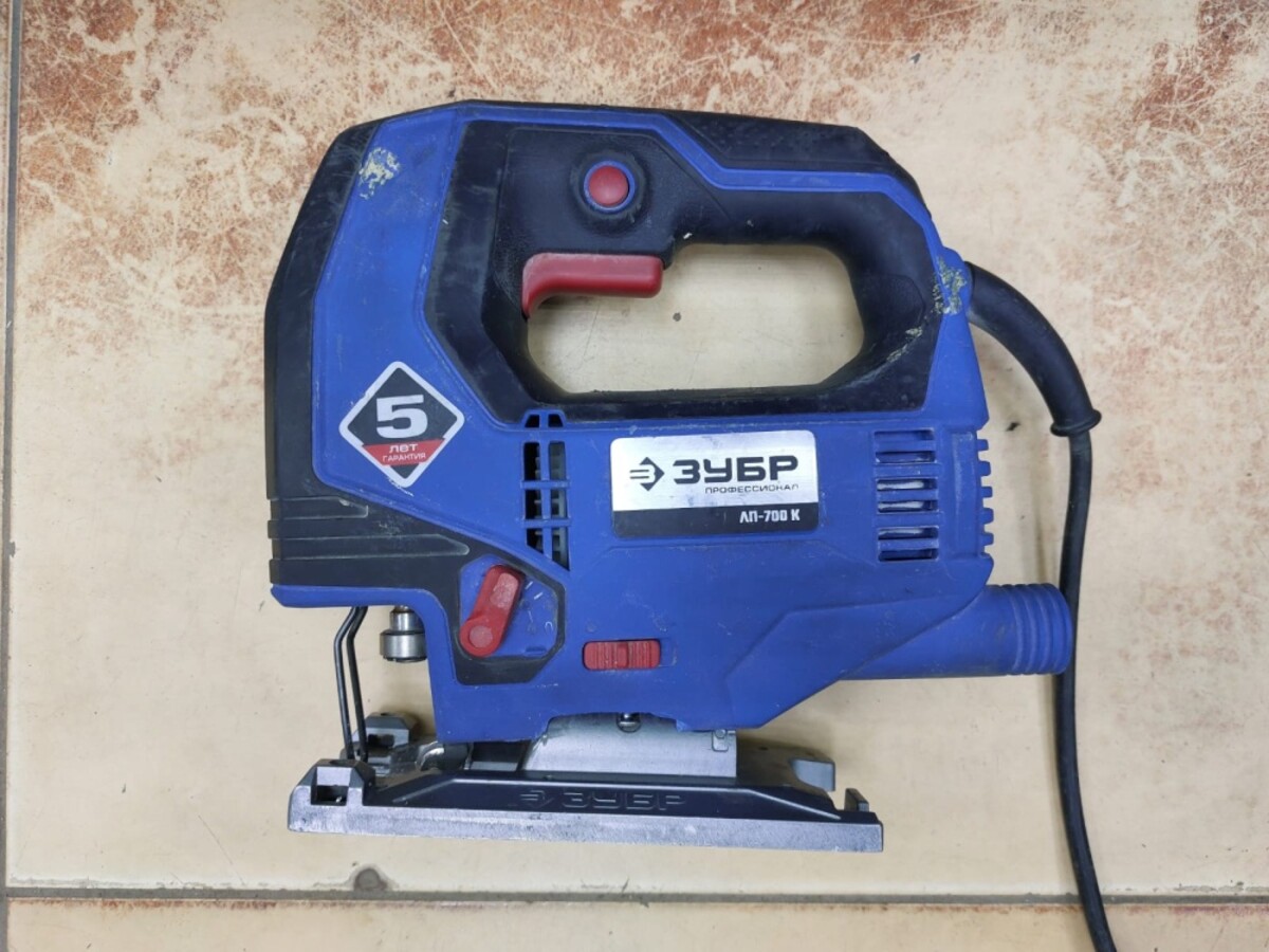 Лобзик Зубр ЛП-700 К